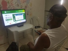 Por meio do aplicativo Canal Social, equipe tem buscado melhorias para políticas públicas. Crédito: Divulgação