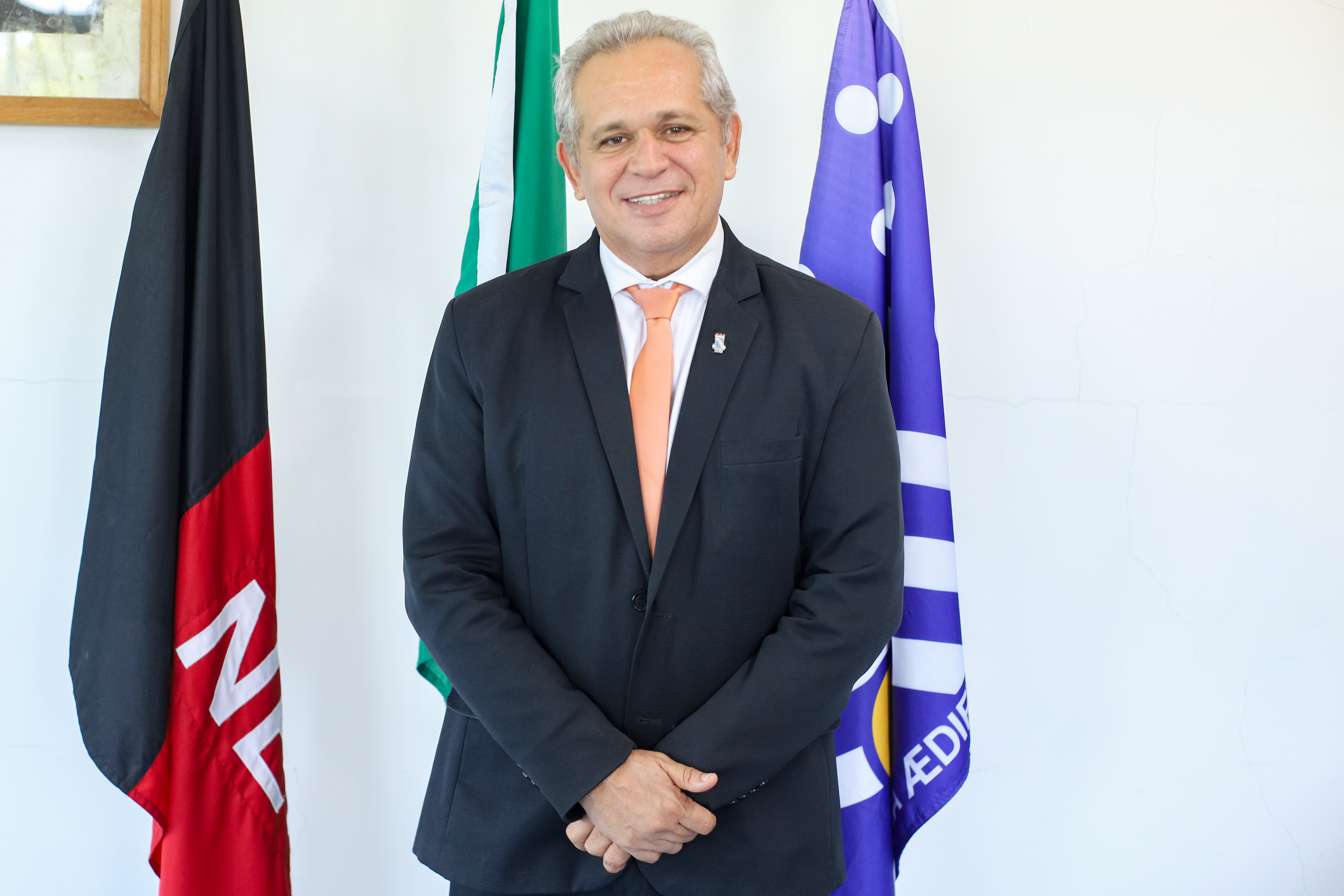 PESQUISADOR DESTAQUE NA ÁREA DE HUMANAS, PROFESSOR VALDINEY GOUVEIA É ENTREVISTADO NO UFPB EM DIA Foto: Angélica Gouveia