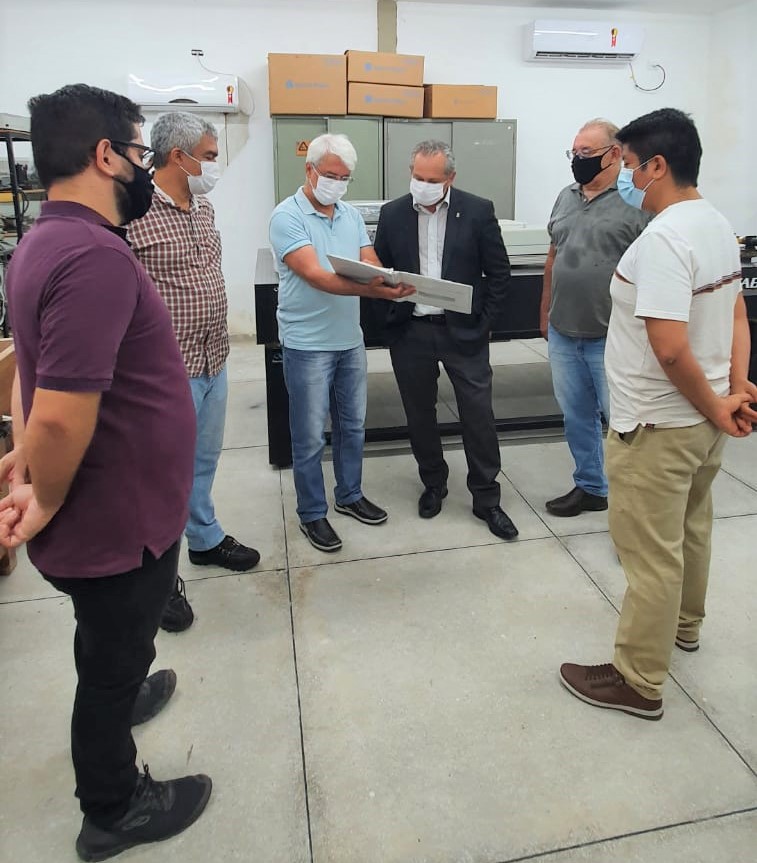 24.11.2021 Centro de física - ORIEL FARIAS.jpeg