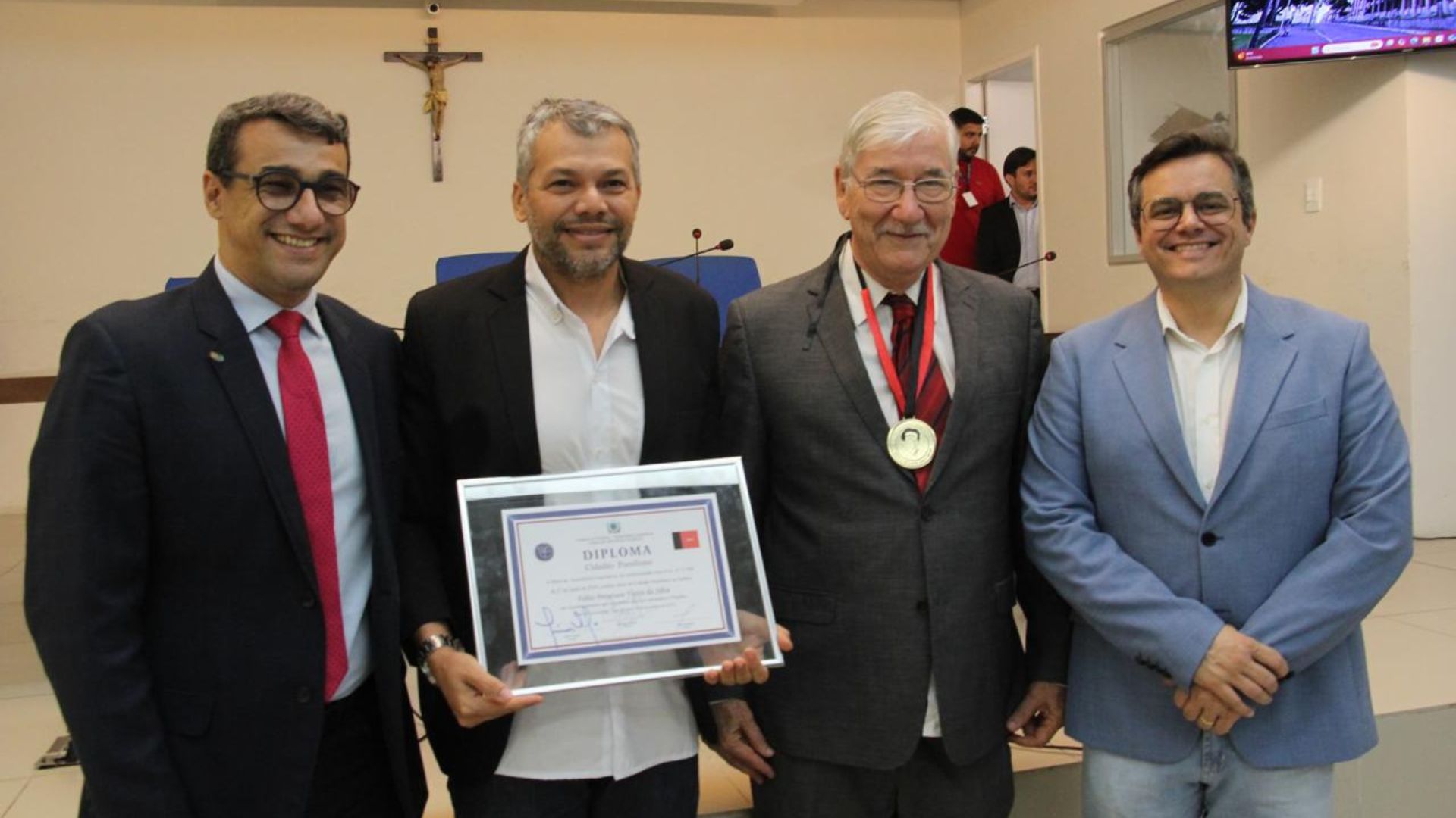 Professor da UFPB recebe homenagem da Assembleia Legislativa da Paraíba Foto: ALPB