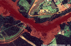 Alunos da Escola Francisco Campos, em João Pessoa, se preparam para testar tecnologias. Imagem de satélite (foto) ajudaram, por exemplo, operações de busca e salvamento em Brumadinho, em Minas Gerais, após rompimento de barragem em janeiro do ano passado. Crédito: Reprodução/DefesaTV/SpaceWill & TecTerra