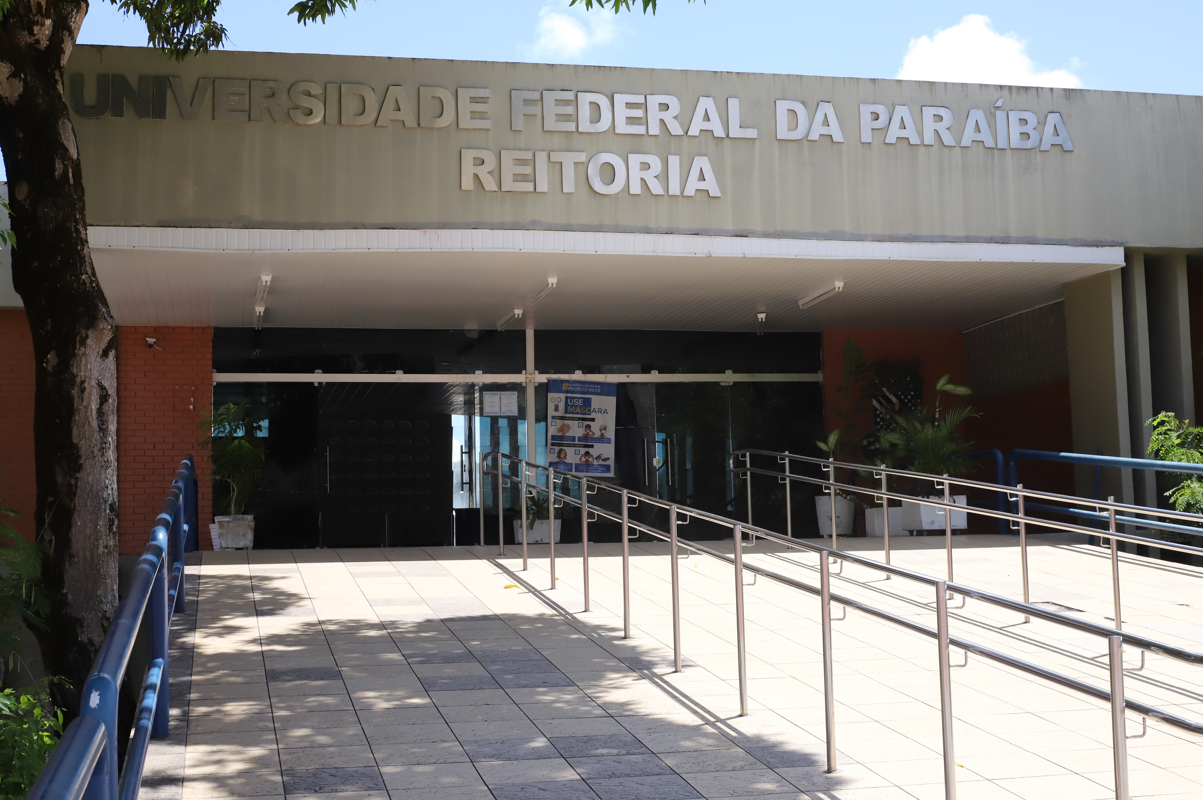 REITOR DA UFPB PRORROGA POR MAIS UM ANO CONCURSO PÚBLICO PARA SERVIDORES TÉCNICO-ADMINISTRATIVOS EM EDUCAÇÃO Foto: Aline Lins