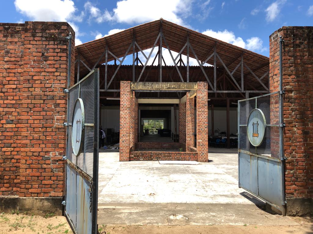 REITOR DA UFPB RETOMA OBRA DO CENTRO ADMINISTRATIVO DO CAMPUS IV, PARALISADA HÁ QUASE 14 ANOS Foto: Aline Lins