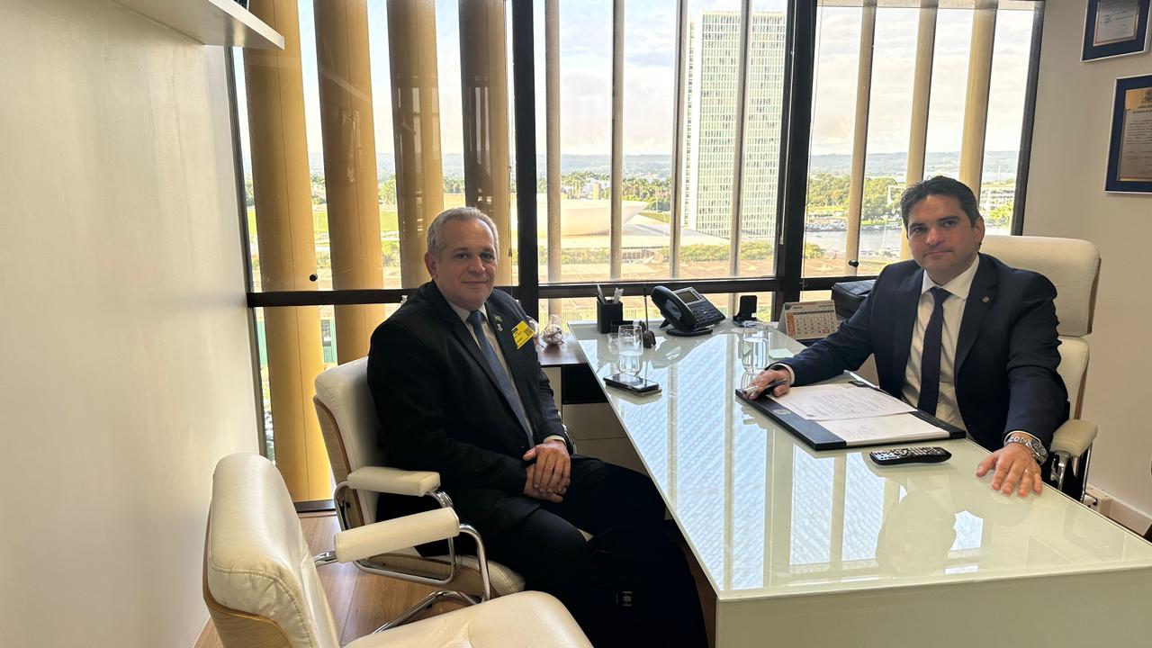 REITOR DA UFPB TRATA SOBRE RECURSO DE BANCADA DURANTE VISITA AO DEPUTADO FEDERAL MURILO GALDINO, EM BRASÍLIA Foto: Divulgação