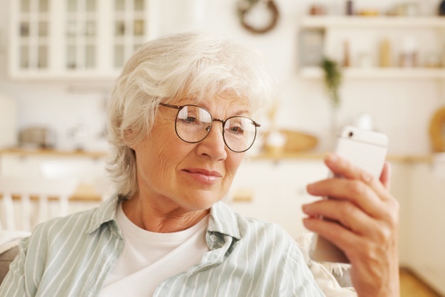 UFPB ALERTA APOSENTADOS E PENSIONISTAS CONTRA POSSIBILIDADE DE GOLPES Foto: Freepik/Reprodução