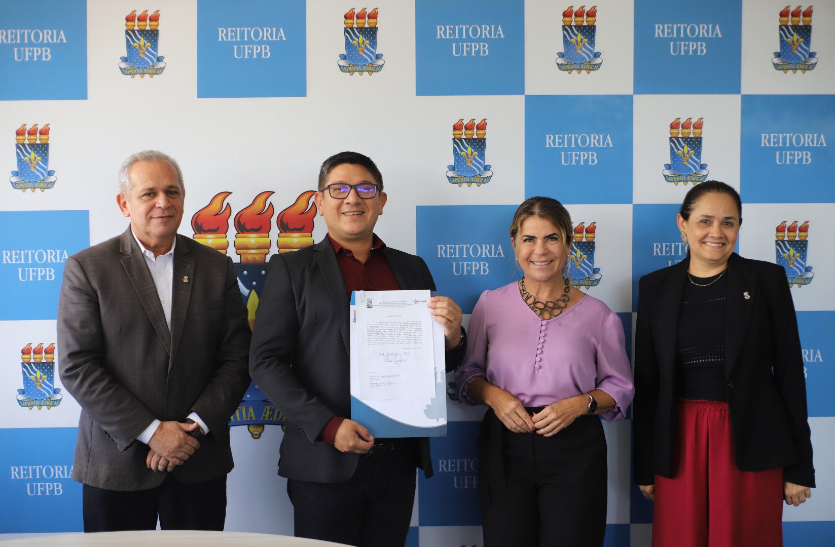 Foto Angélica Gouveia 1.JPG Foto Angélica Gouveia 1.JPG