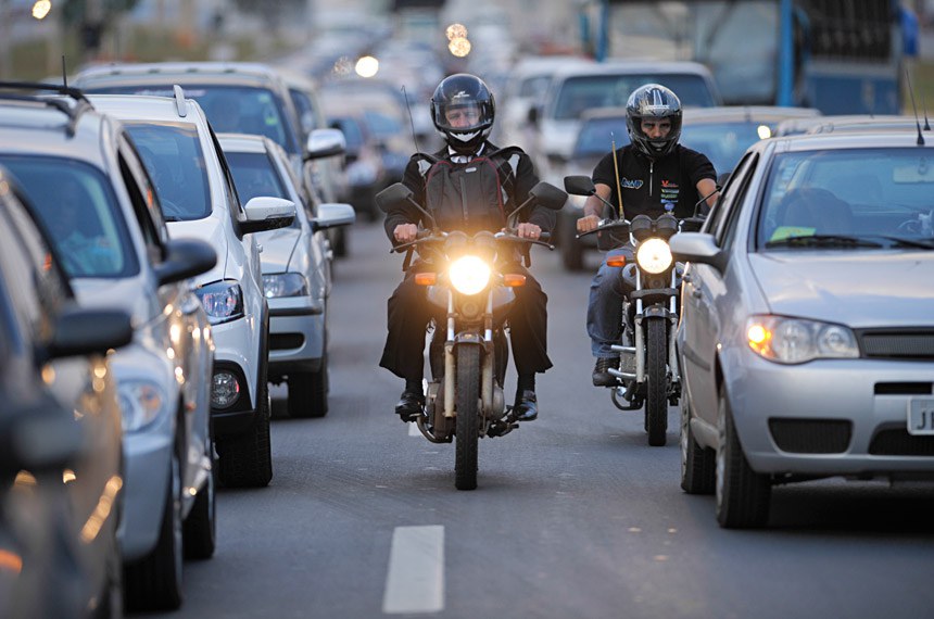 UFPB OFERECE CURSO GRATUITO, COM 240 VAGAS, SOBRE EDUCAÇÃO E SAÚDE NO TRÂNSITO PARA CONDUTORES DE MOTOCICLETAS Foto: Pedro França/Agência Senado